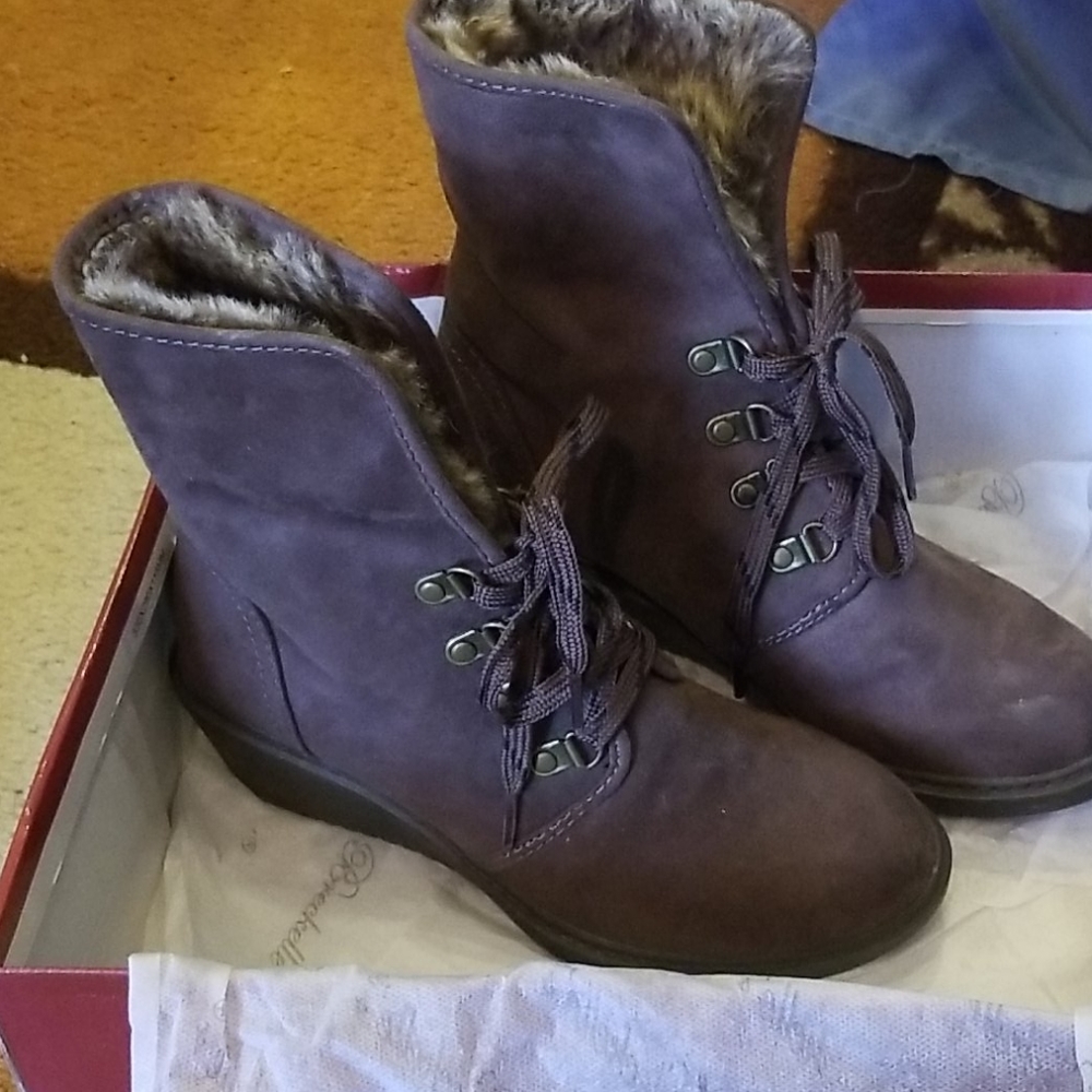 Booties - Picture 3 of 8